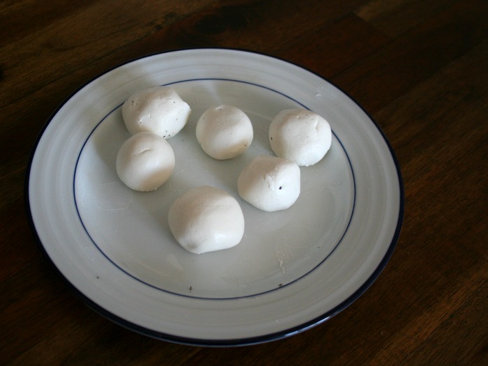 Steamed Sesame Dumplings