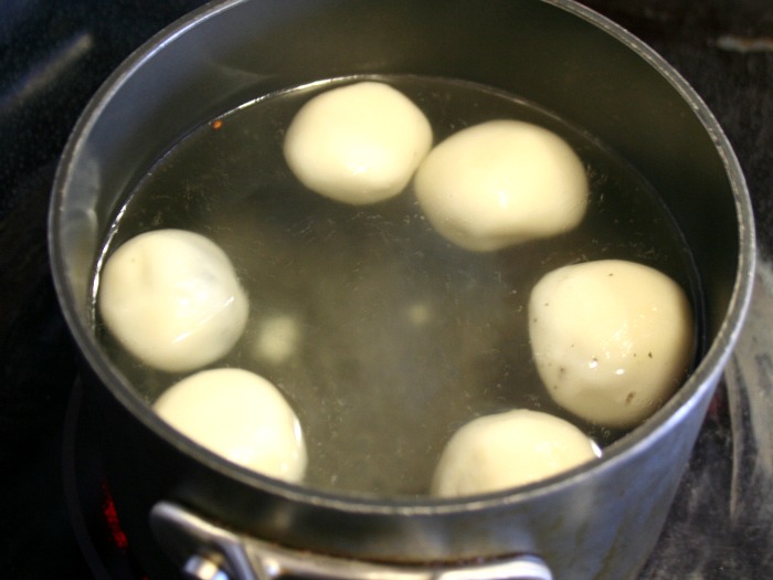 Steamed Sesame Dumplings
